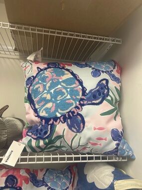 Kohl's White Textured Turtle Pillow